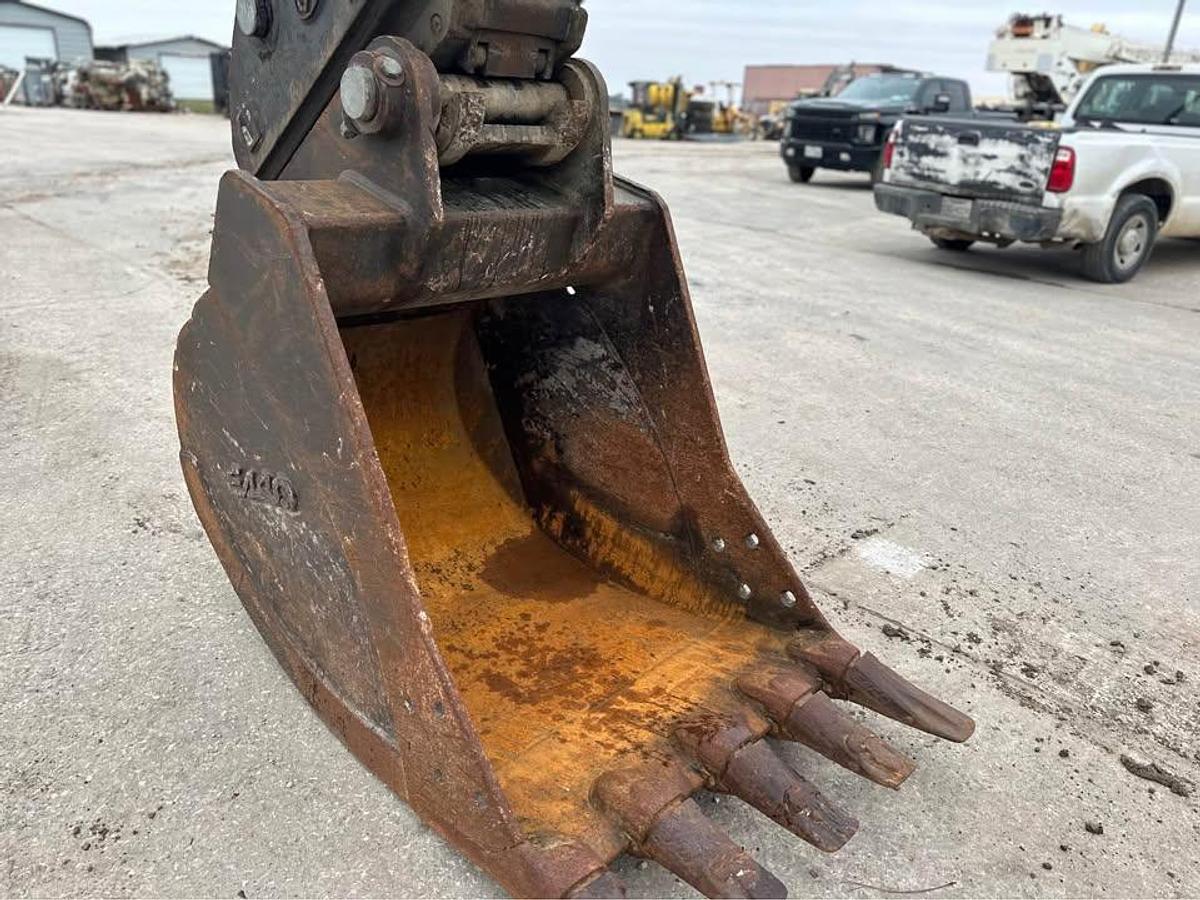 Used 2004 HYUNDAI ROBEX 210LC-7