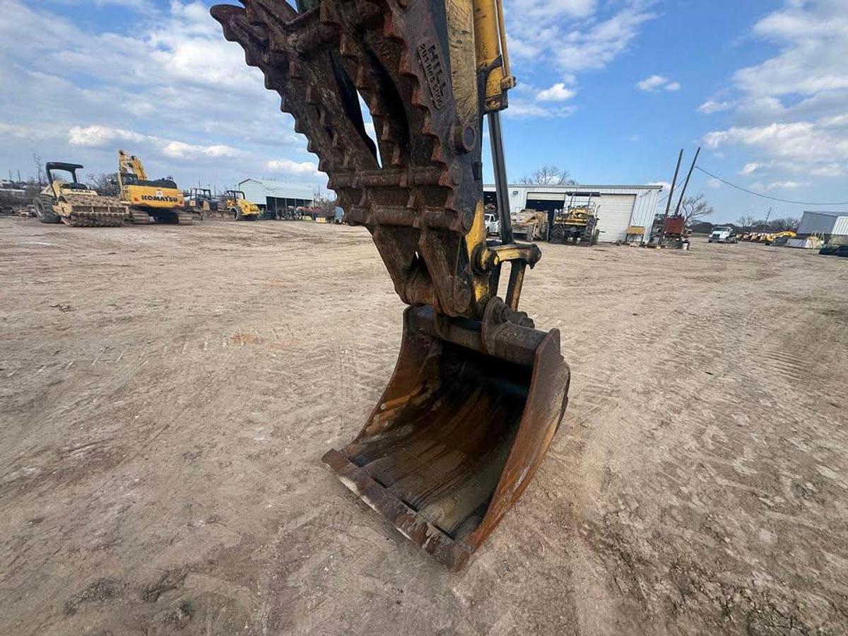 Used 2012 KOMATSU PC138USLC-8