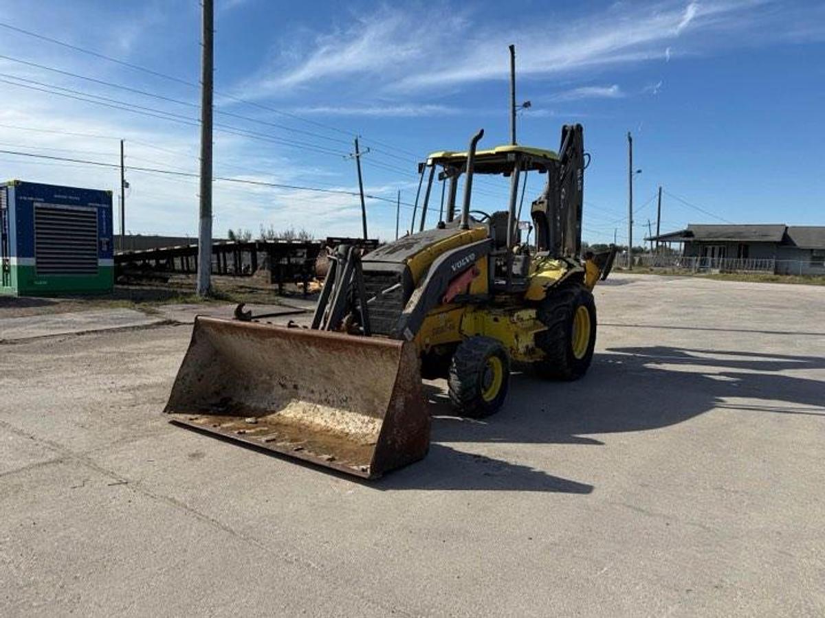 Used 2005 VOLVO BL60 BACKHOE