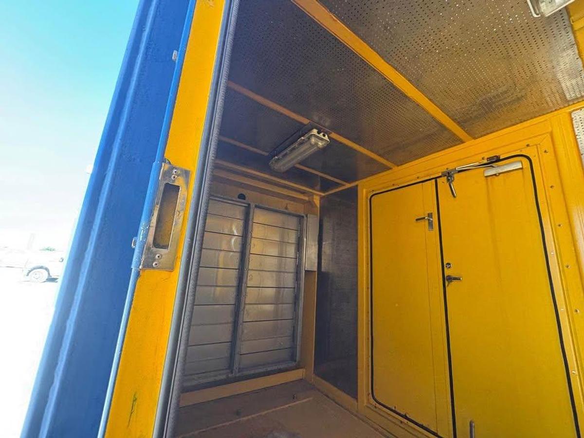 Used BRAND NEW 20' CONTAINERS