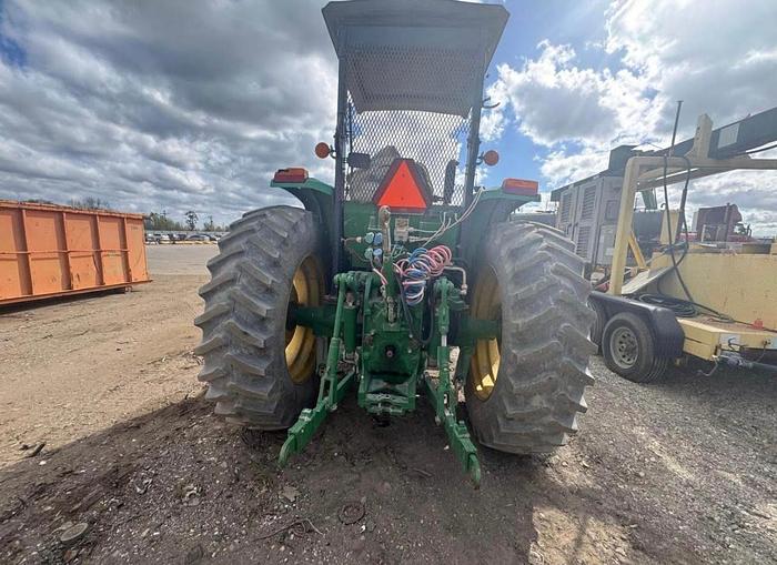 Used 2015 JOHN DEERE 6105 D 