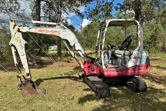 Used 2014 TAKEUCHI TB235 MINI EXCAVATOR