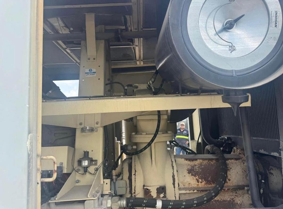 Used 2006 INGERSOL RAND 1600 CFM COMPRESSOR