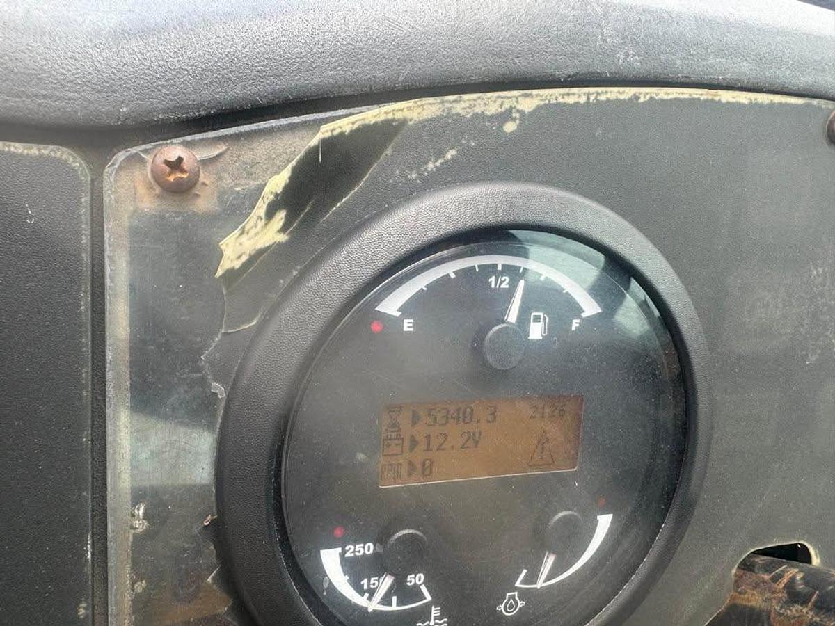 Used 2011 CAT TL 943 TELEHANDLER