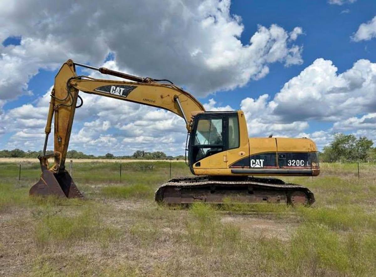 Used 2002 CAT 320C EXCAVATOR