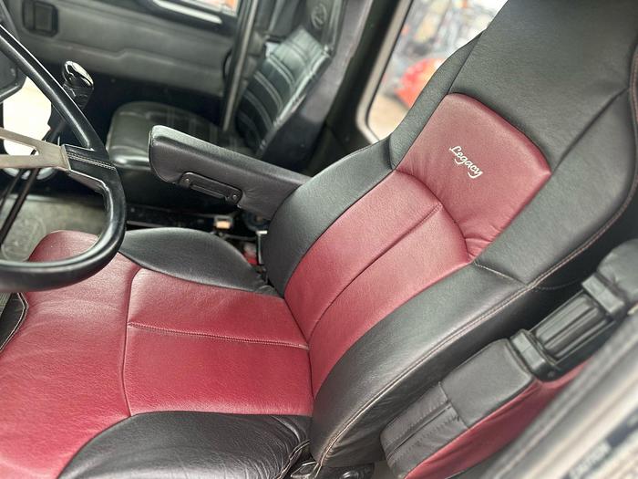 Used 2001 PETERBUILT 357 CRANE TRUCK