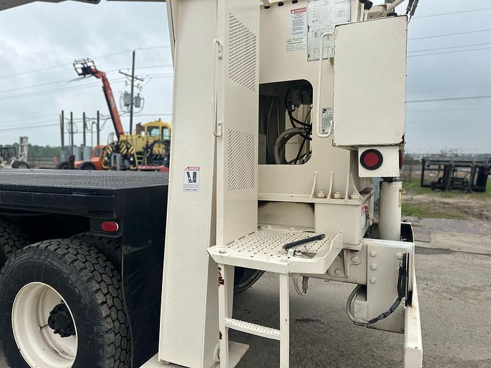 Used 2001 PETERBUILT 357 CRANE TRUCK