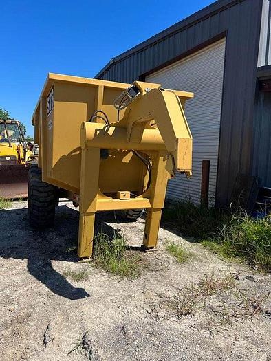 Used 2003 CAT 446B TRACTOR QUAD PLUS