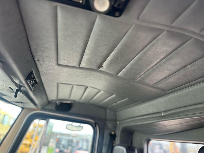 Used 2001 PETERBUILT 357 CRANE TRUCK