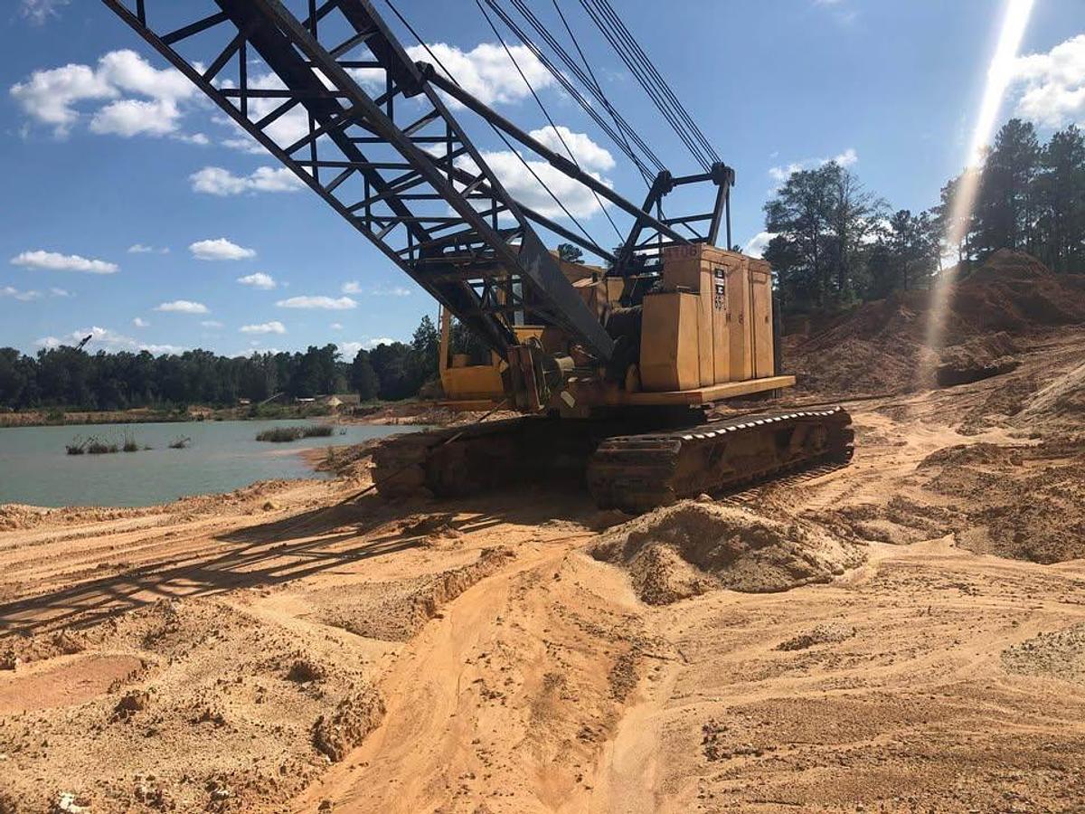 Used BUCYRUS ERIE 65D CRAWLER CRANE