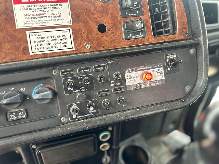 Used 2001 PETERBUILT 357 CRANE TRUCK