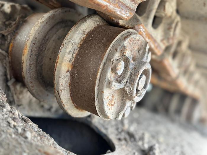 Used 1998 HYUNDAI  LC 210-3