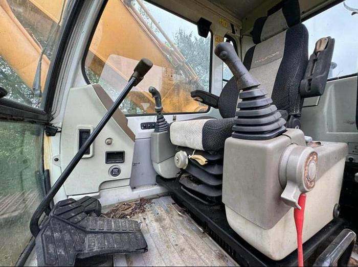 Used 2006 HYUNDAI ROBEX 290 LC-7