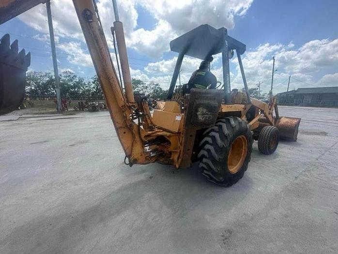Used 1984 CASE 580 E