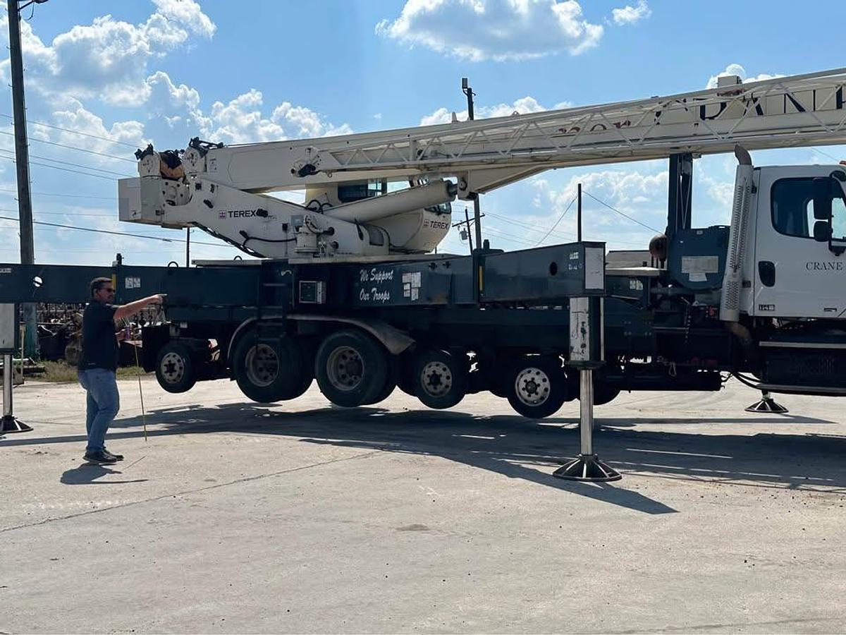 Used 2015 TEREX CROSSOVER 4500L 45TON