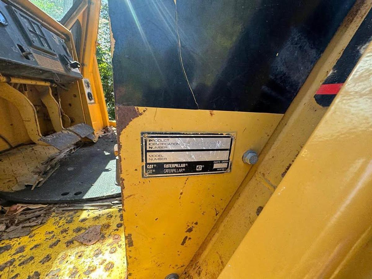 Used CAT D4C 3 LGP DOZER