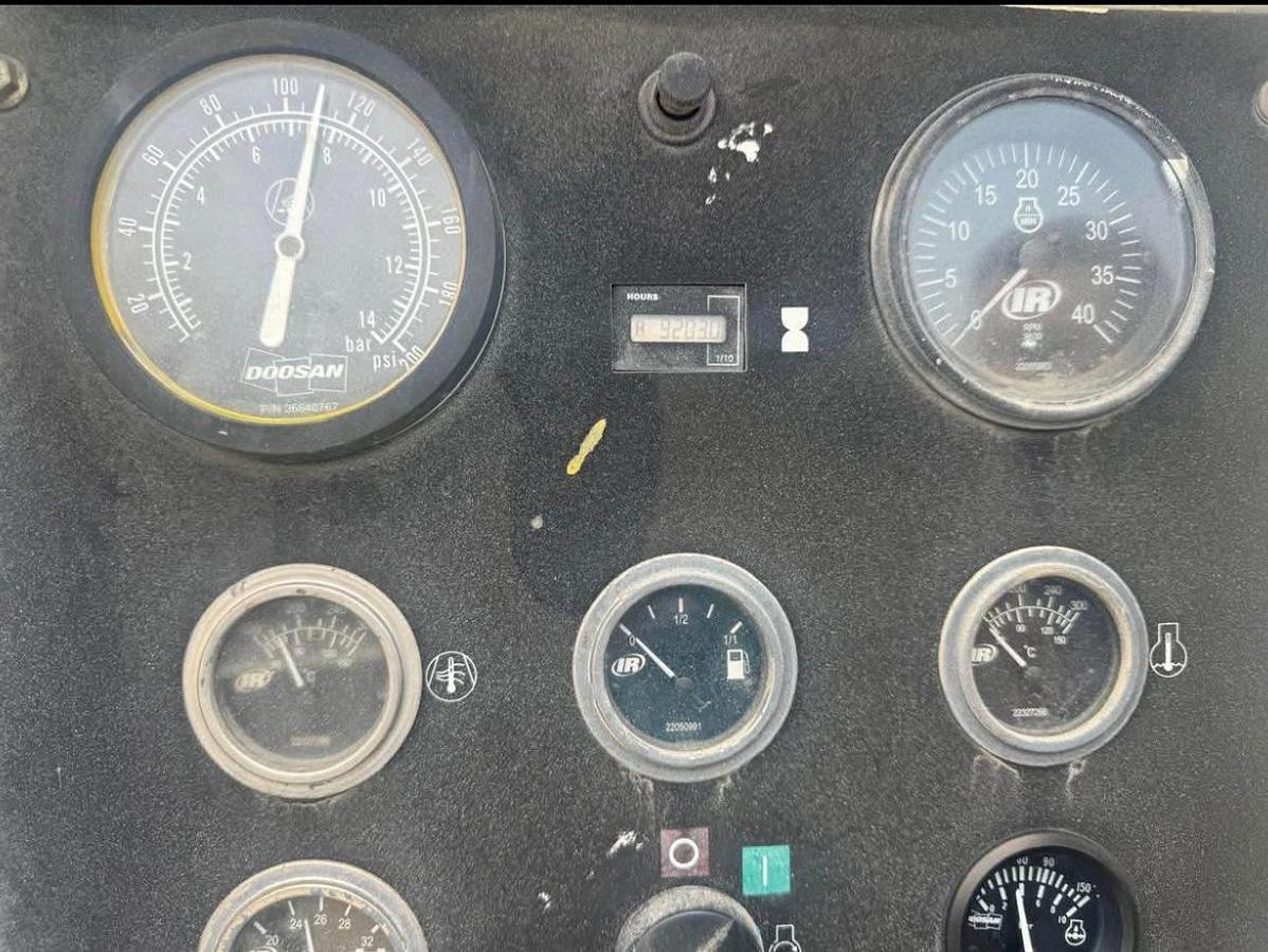 Used 2006 INGERSOL RAND 1600 CFM COMPRESSOR