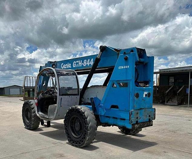 Used 2007 GENIE GTH-844 TELEHANDLER