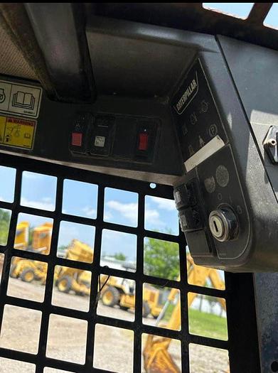 Used 2007 CAT 236B SKID LOADER