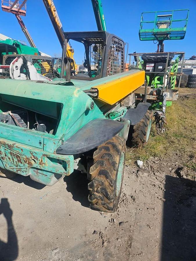 Used JCB 520