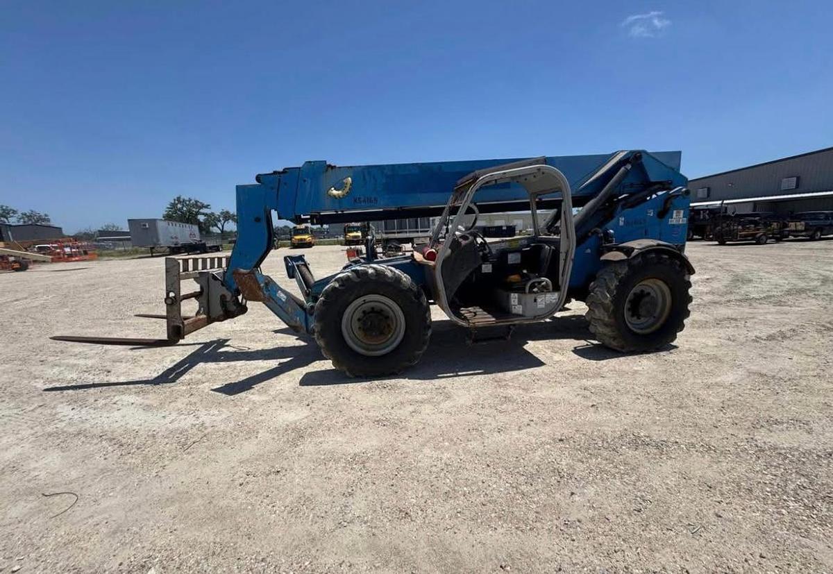 Used GENIE GTH 1056