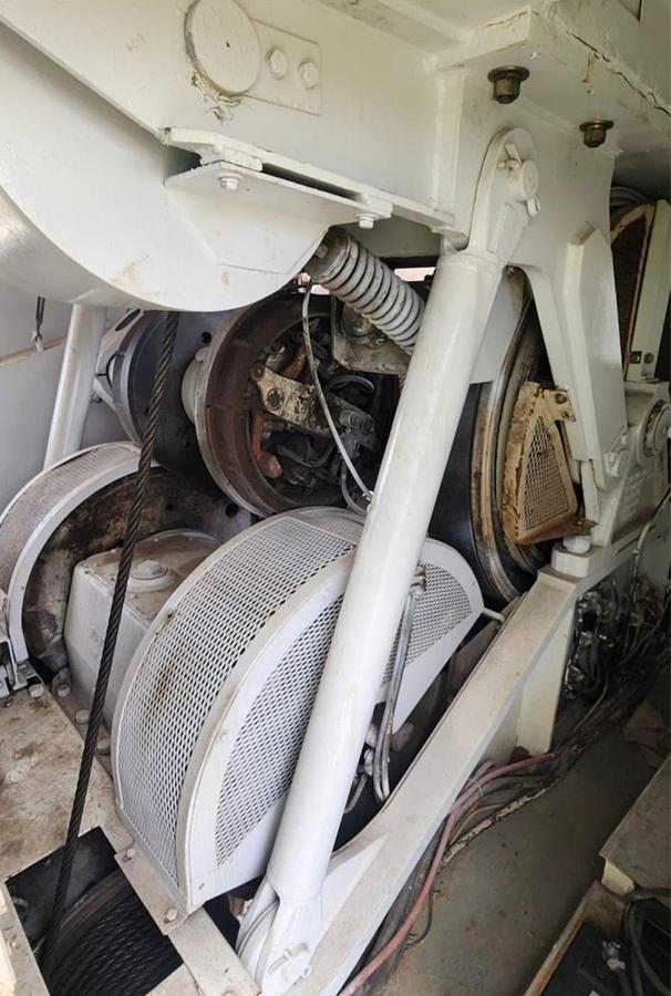 Used 2001 AMERICAN 9310 A CRANE