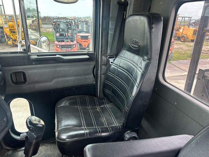 Used 2001 PETERBUILT 357 CRANE TRUCK