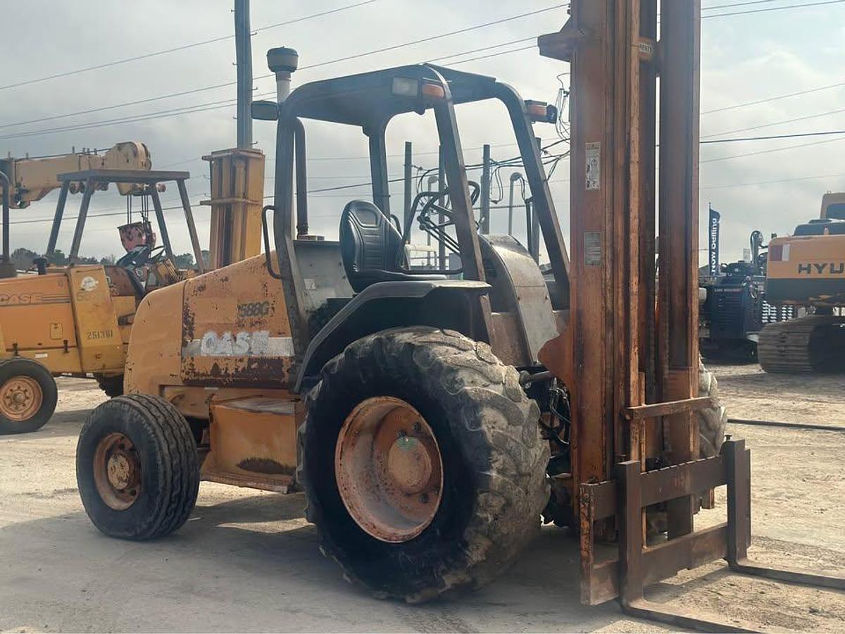 Used 2004 CASE 588G 