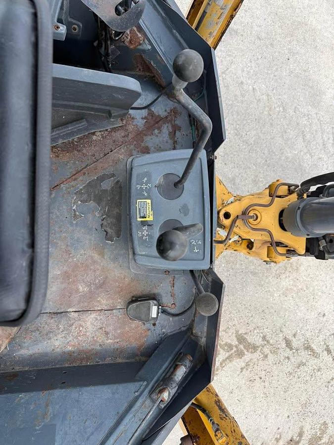 Used 2007 JOHN DEERE 310J BACKHOE