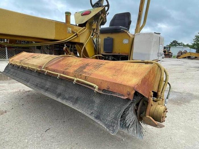 Used LAYMOR 8HC SWEEPER