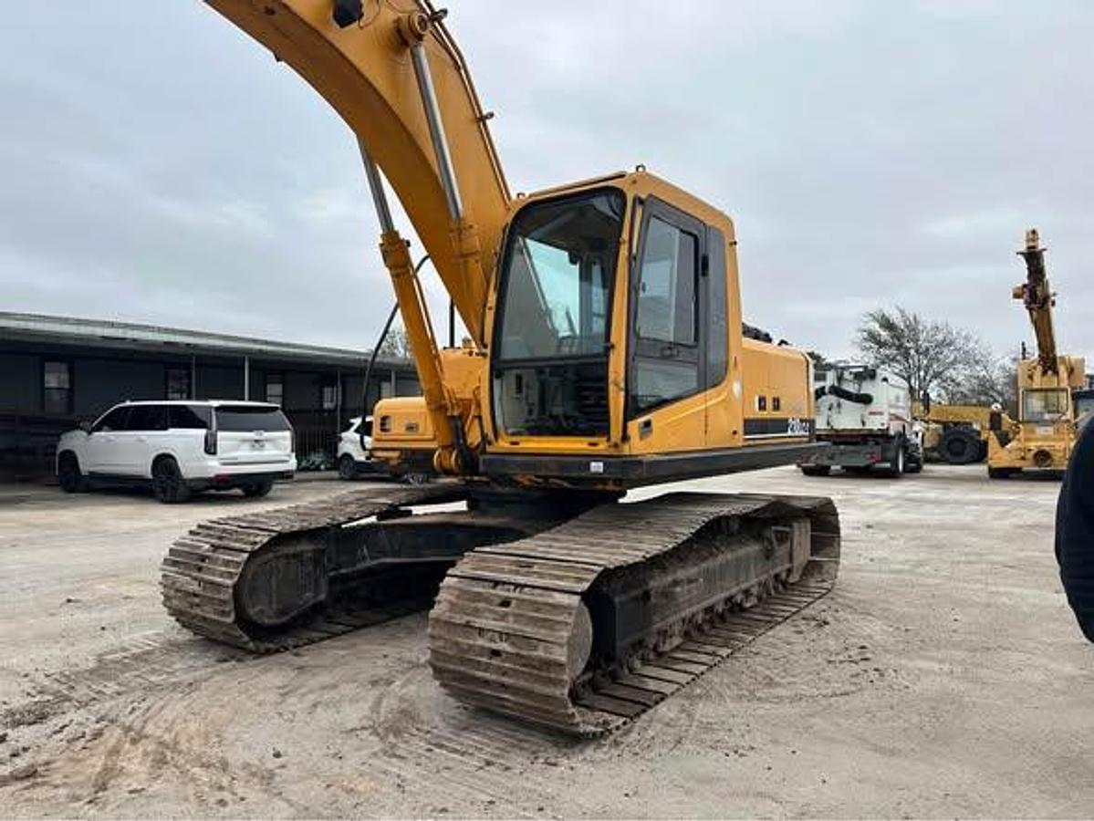 Used 2004 HYUNDAI ROBEX 210LC-7