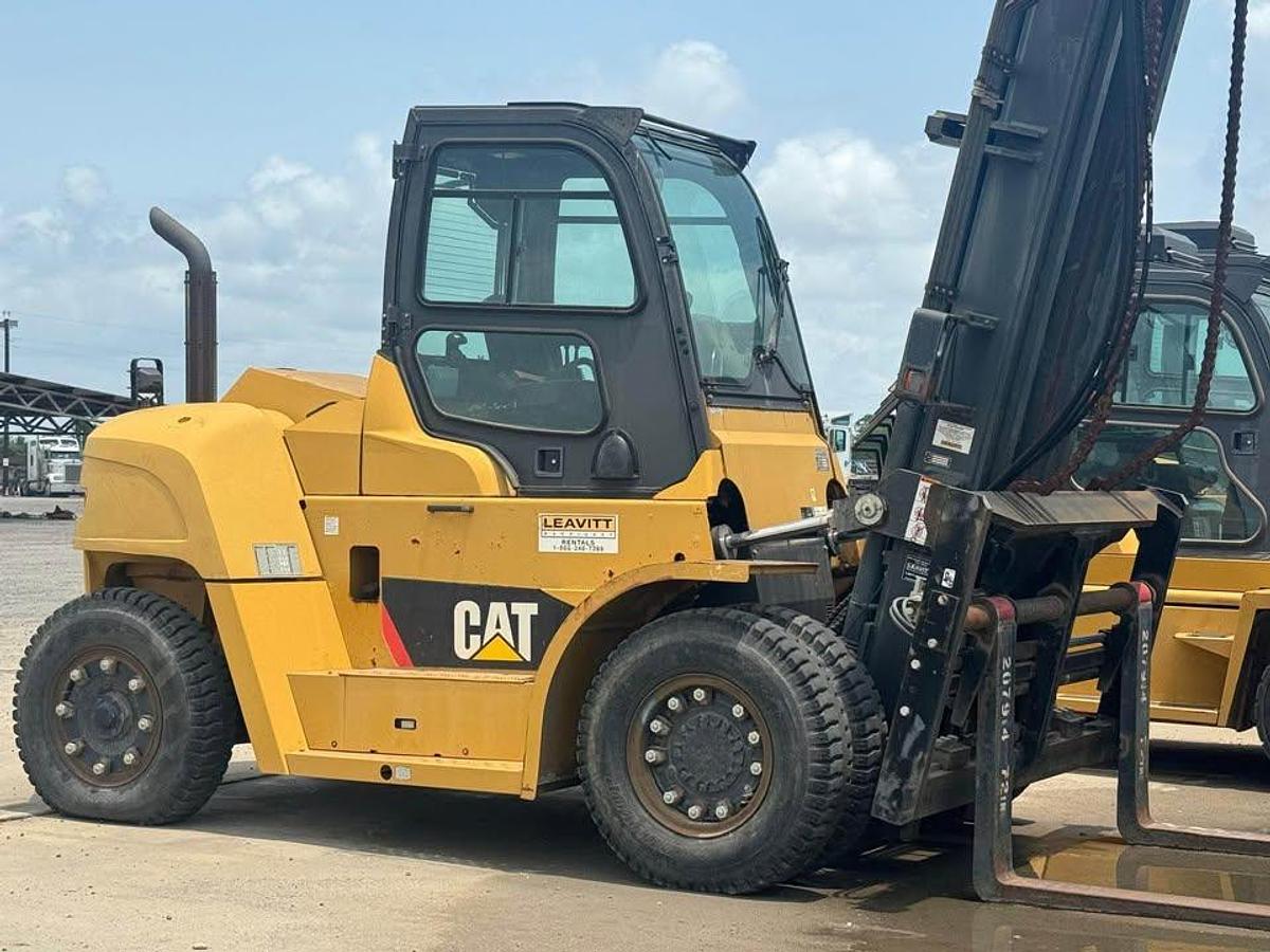 Used 2012 CAT FORKLIFTS