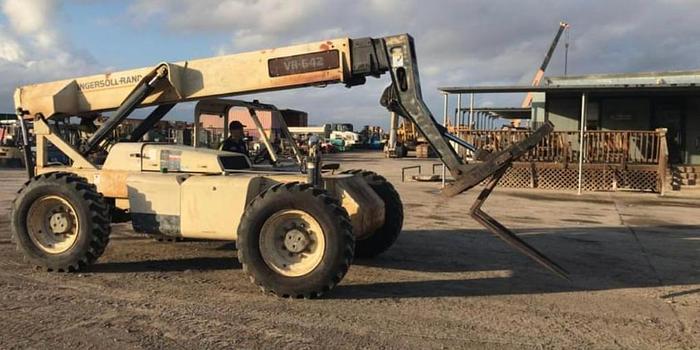 Used 2000 INGERSOLL RAND VR -642C