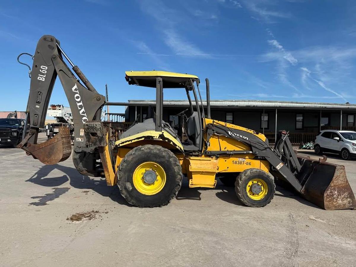 Used 2005 VOLVO BL60 BACKHOE