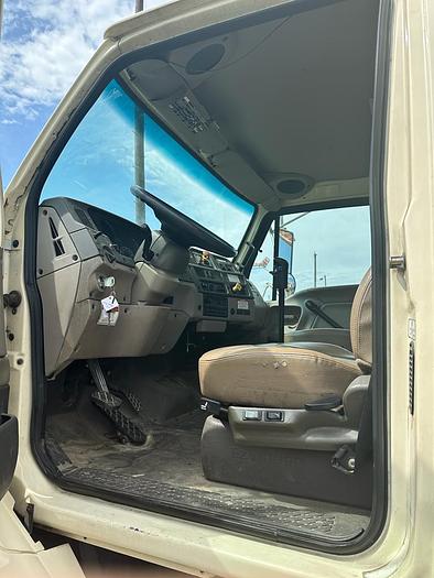 Used 2006 STERLING TRUCK