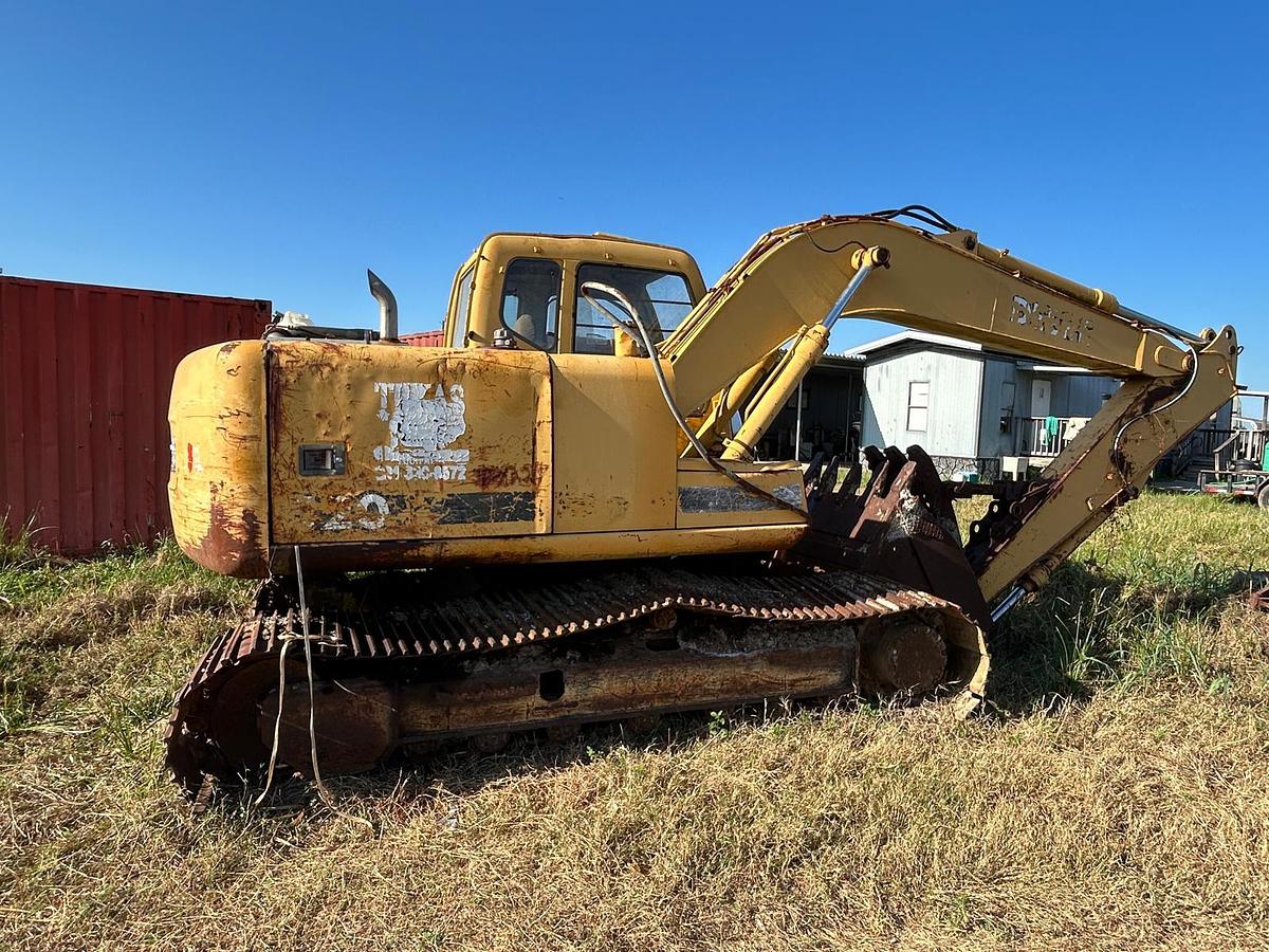 Used 2000 JOHN DEERE 120