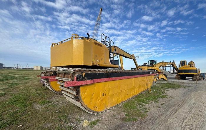 Used CAT 320 EL ON PONTOONS