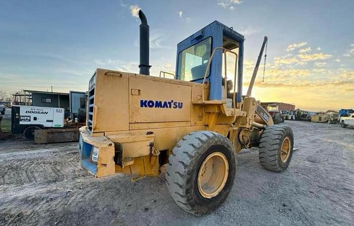 Used KOMATSU WA 200 LOADER