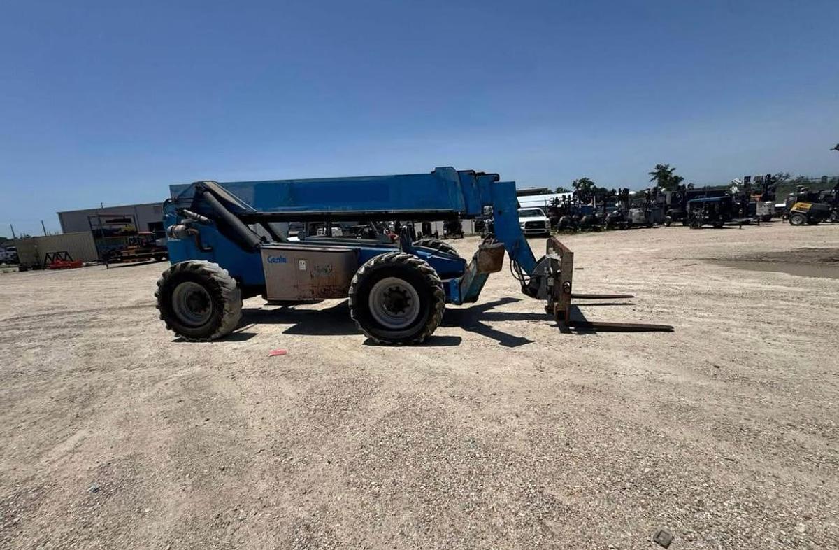 Used GENIE GTH 1056 