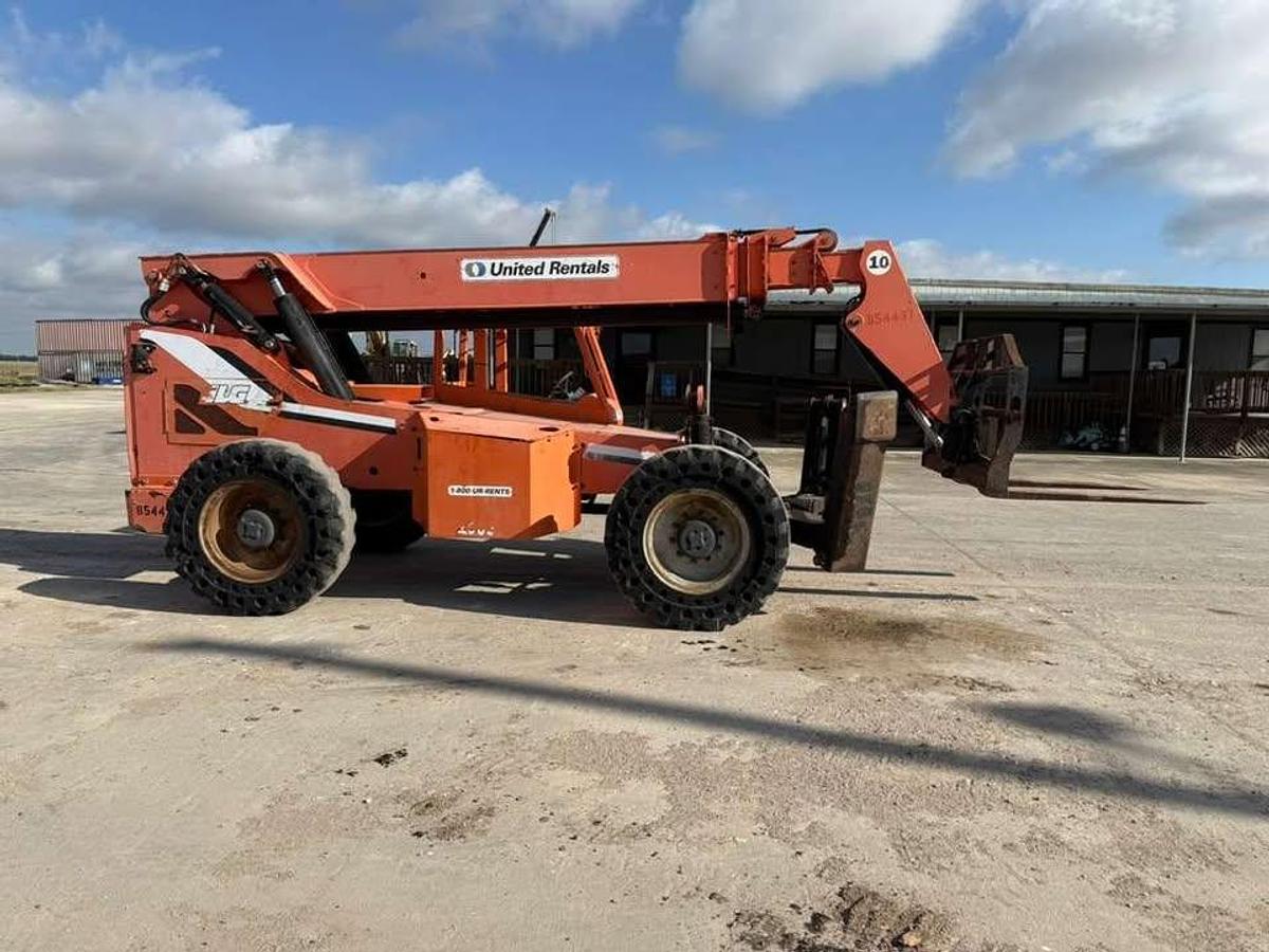 Used 2011 SKYTRAK 10054 TELEHANDLER