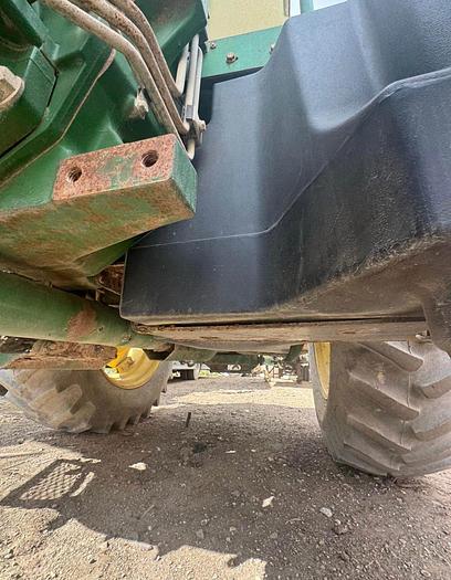 Used 2015 JOHN DEERE 6105 D 