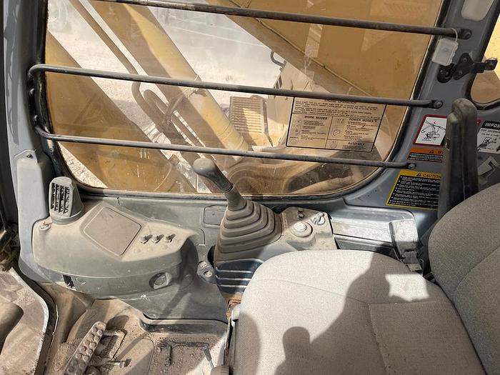 Used 2001 JOHN DEERE 450C LC EXCAVATOR