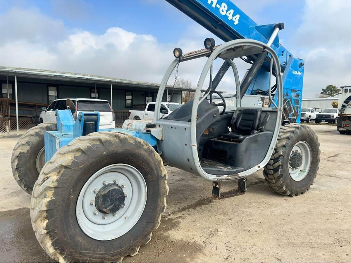 Used 2012 GENIE GTH 844