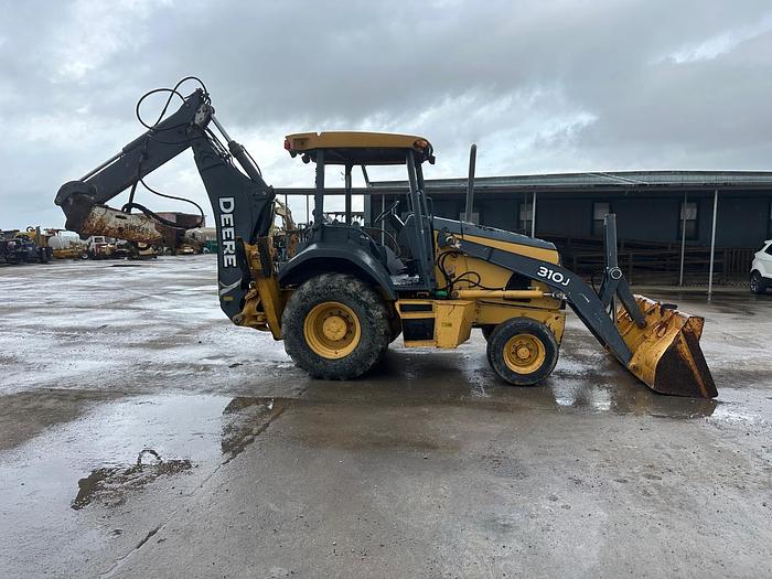 Used 2010 JOHN DEERE 310 J BACKHOE WITH HAMMER