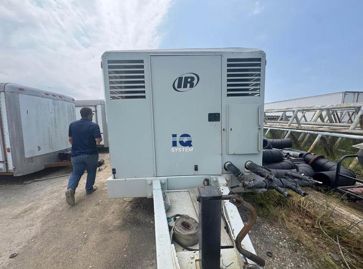 Used 2006 INGERSOL RAND 1600 CFM COMPRESSOR