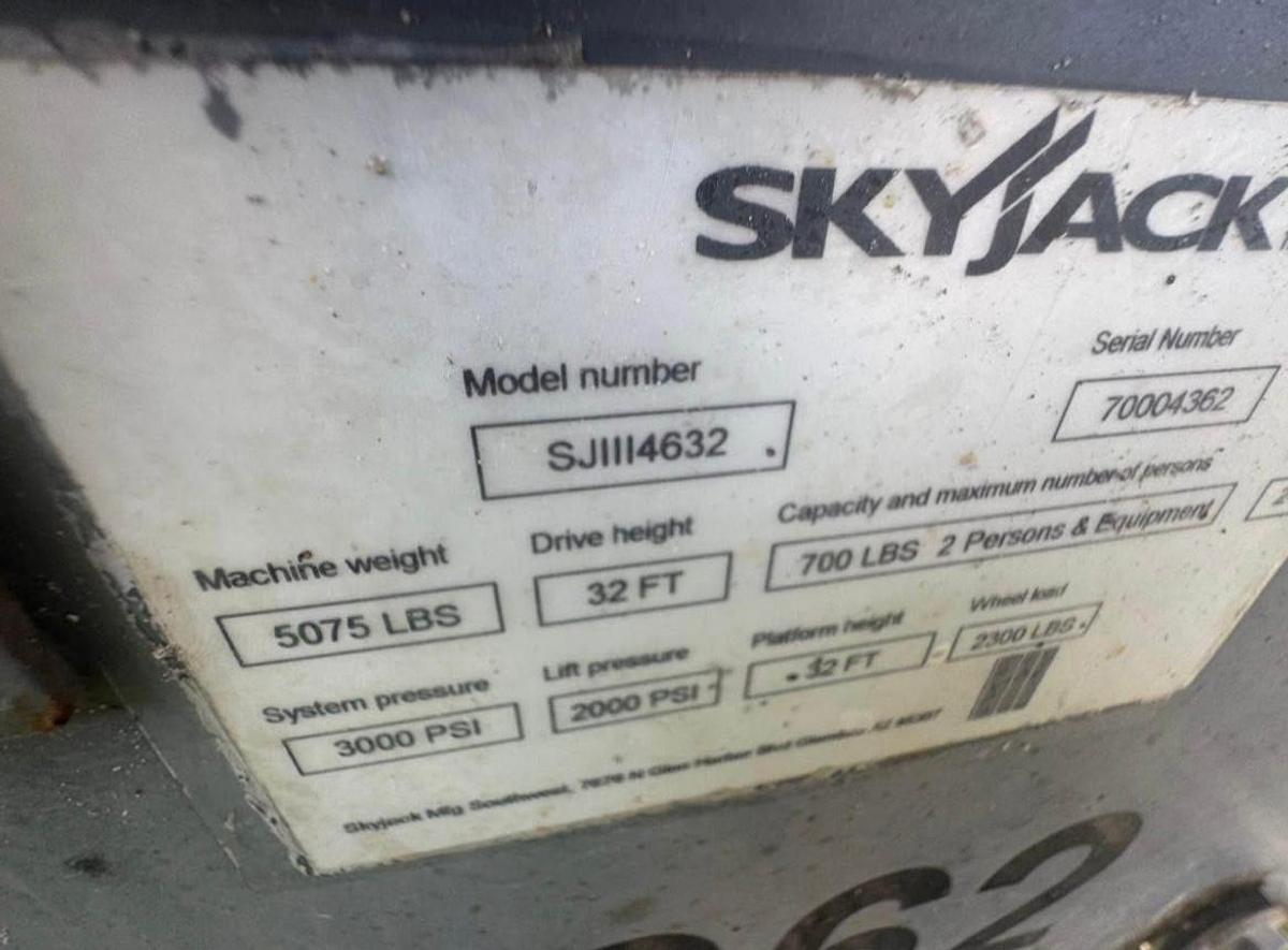 Used QTY OF 7 SCISSOR LIFTS