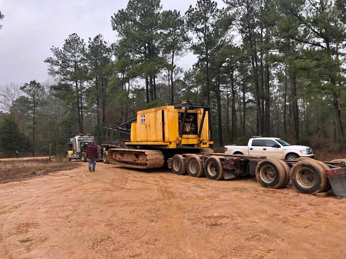 Used BUCYRUS ERIE 65D CRAWLER CRANE