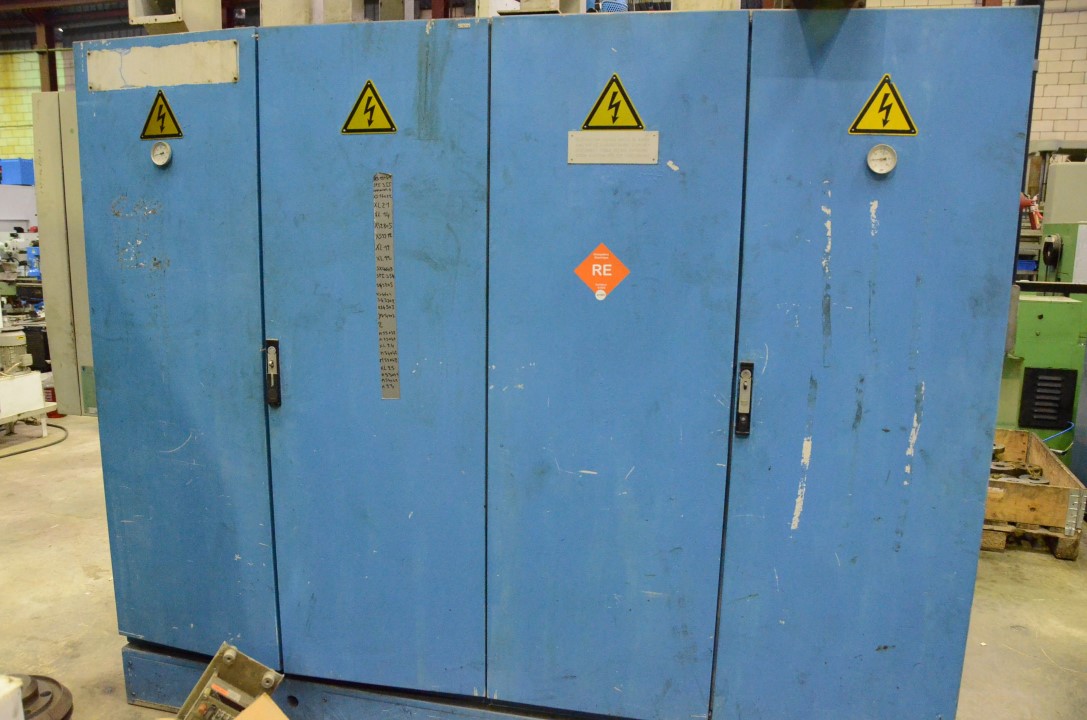 Usado 1999 ESTARTA 327 CNC Rectificadoras sin centros #4401