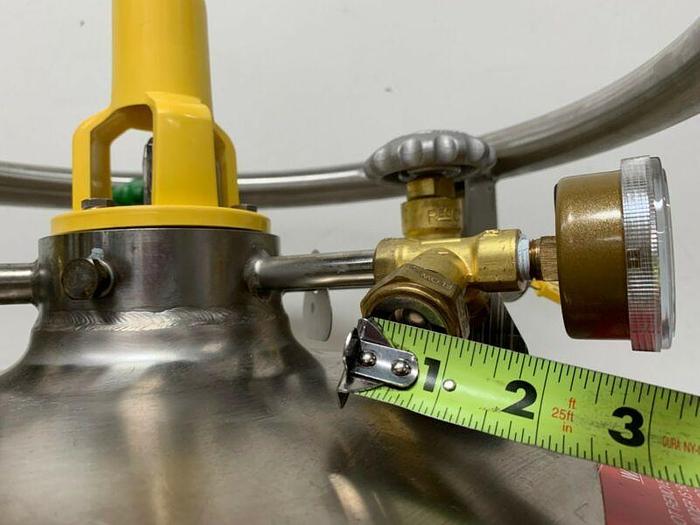 Used CHART Dura-Cyl 31836319 Liquid Nitrogen Container 230LP/230L