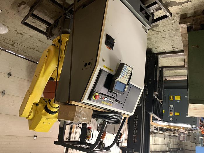 Used FANUC M710iB/45 6 AXIS ROBOT WITH RJ3iB CONTROLLER - REFURBISHED